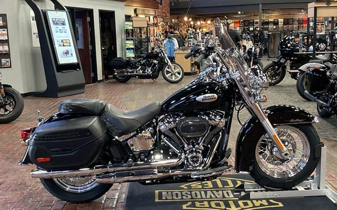 2024 Harley-Davidson Softail FLHCS - Heritage Classic