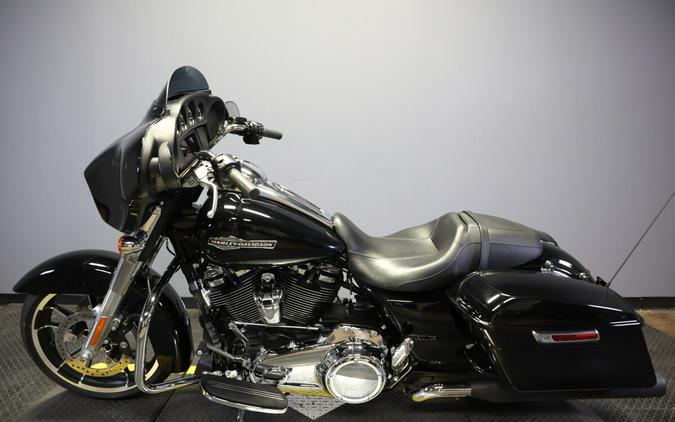 2022 Harley-Davidson Street Glide FLHX