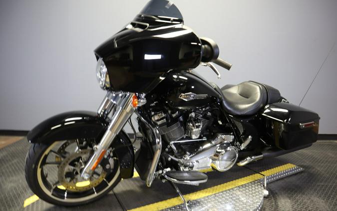 2022 Harley-Davidson Street Glide FLHX