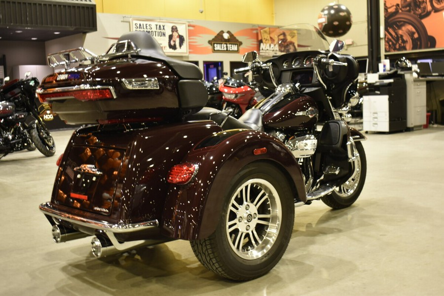 2022 Harley-Davidson Tri Glide Ultra FLHTCUTG
