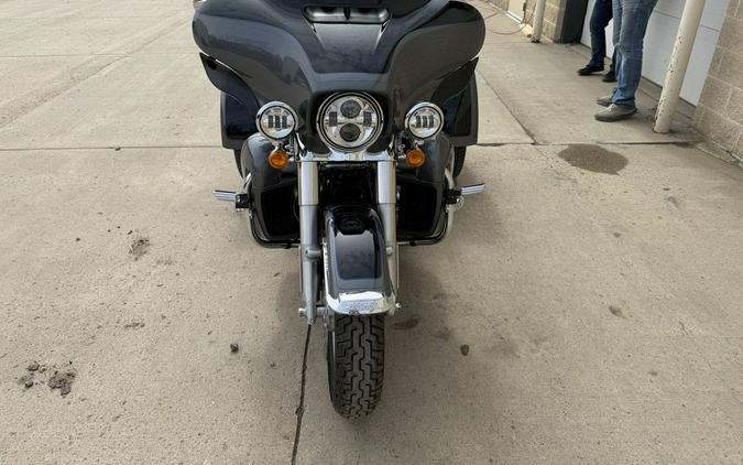 2022 Harley-Davidson® FLHTCUTG - Tri Glide® Ultra
