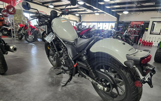 2026 Honda Rebel 300 E-Clutch