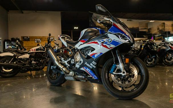 2022 BMW S 1000 RR Light White / Racing Blue / Racing Red
