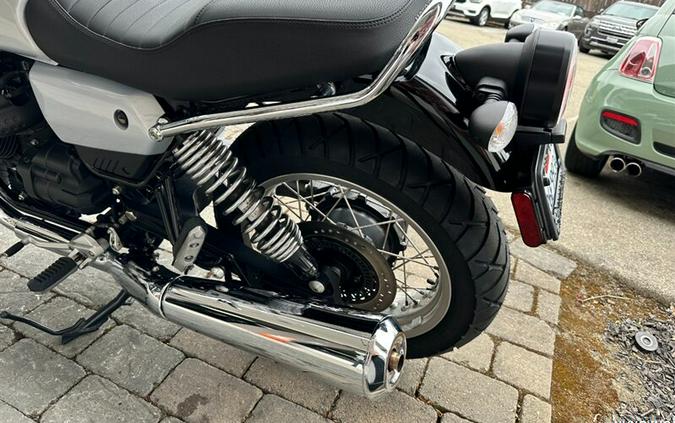 2022 Moto Guzzi V7 Special E5