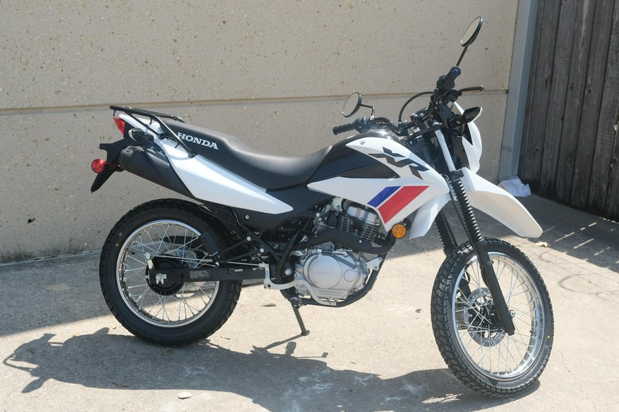 2025 HONDA XR150L