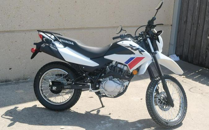 New 2025 HONDA XR150L