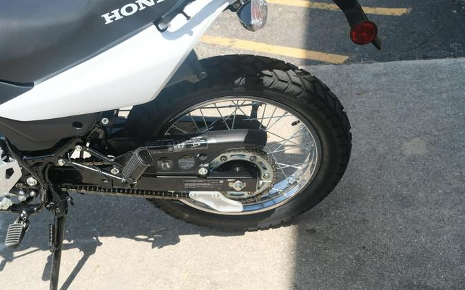 2025 HONDA XR150L