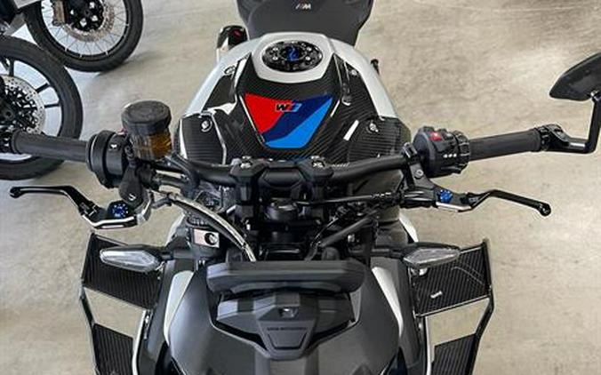 2025 BMW M 1000 R