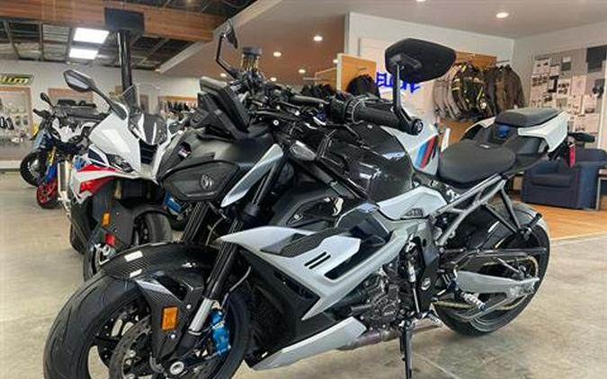 2025 BMW M 1000 R