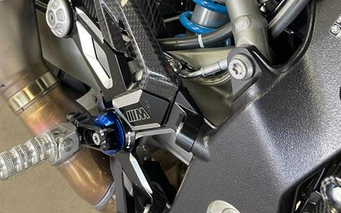 2025 BMW M 1000 R