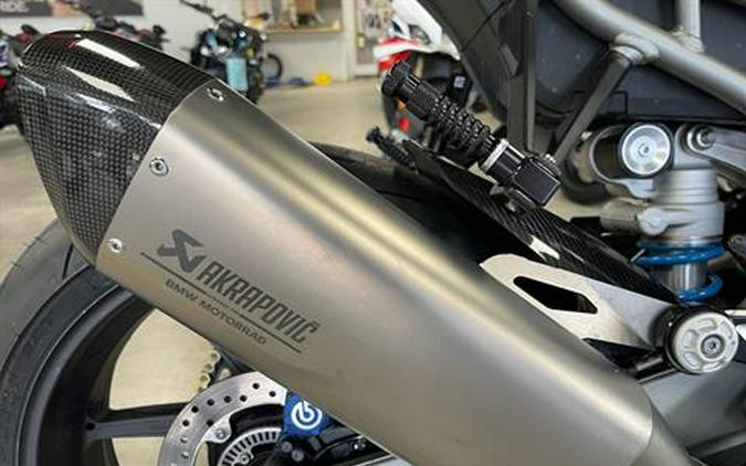 2025 BMW M 1000 R