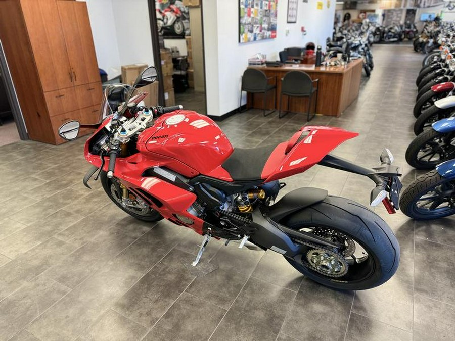 2024 Ducati Panigale V4 S Red