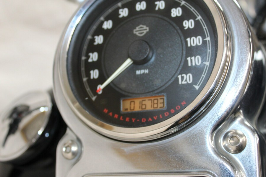 Harley-Davidson® Fat Bob® 2012 FXDF 320907B BLACK