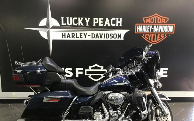 2013 Harley-Davidson® Electra Glide® Ultra Limited Big Blue Pearl/Vivid Black