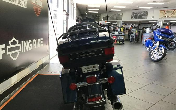 2013 Harley-Davidson® Electra Glide® Ultra Limited Big Blue Pearl/Vivid Black
