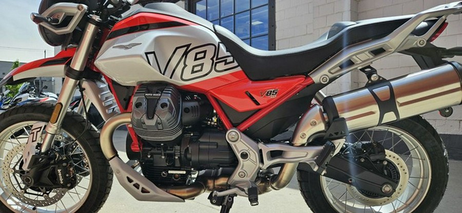 2025 Moto Guzzi V85 TT