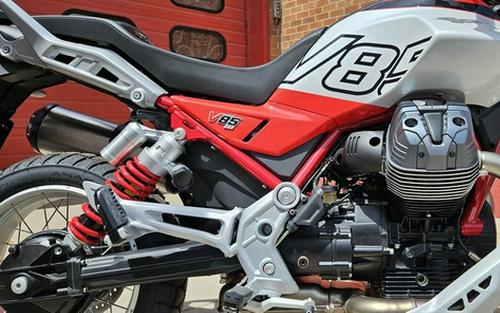 2025 Moto Guzzi V85 TT