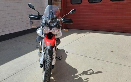 2025 Moto Guzzi V85 TT