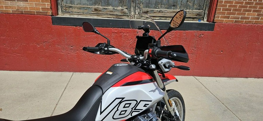 2025 Moto Guzzi V85 TT
