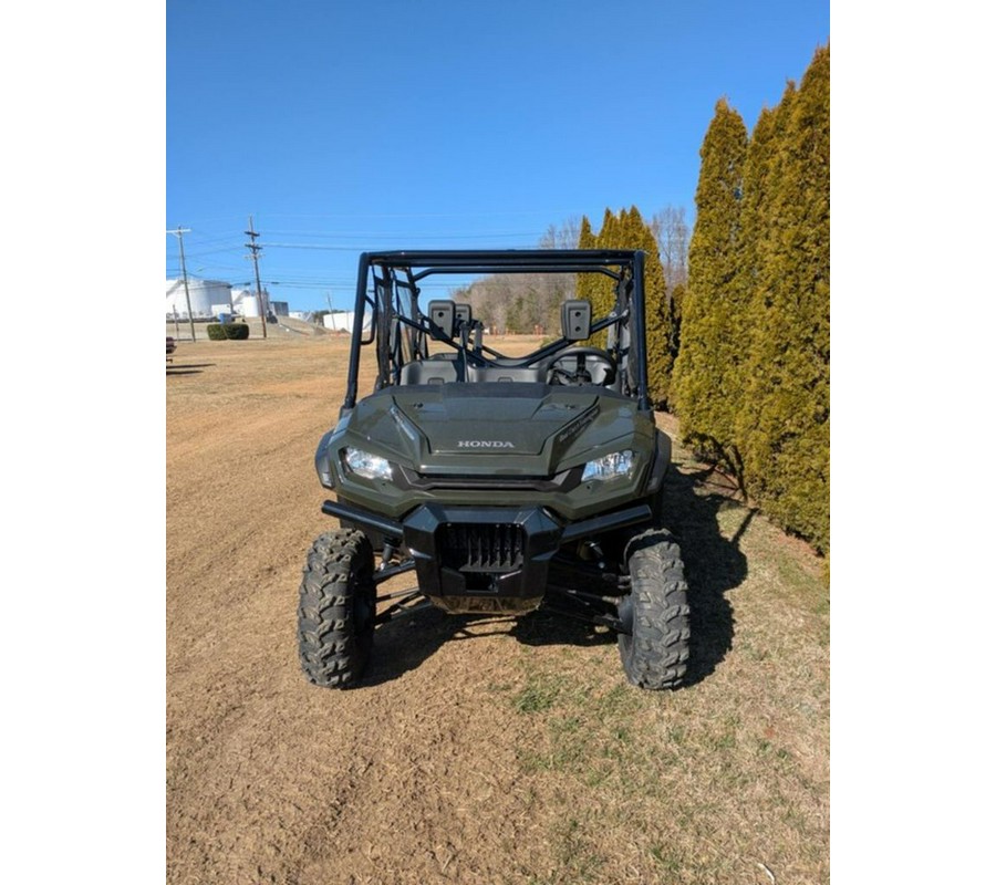 2025 Honda Pioneer 1000-6 Crew Deluxe