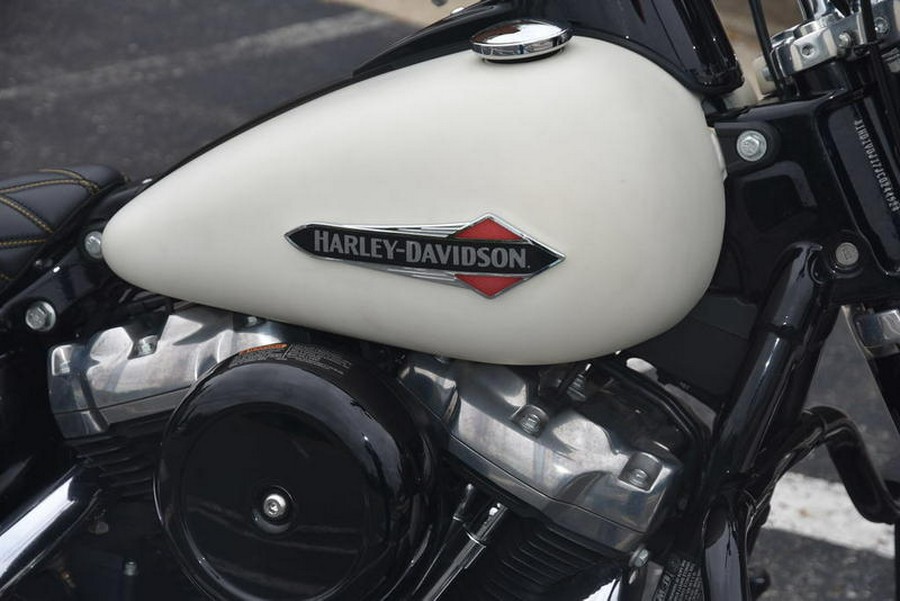 2018 Harley-Davidson® FLSL - Softail® Softail Slim®