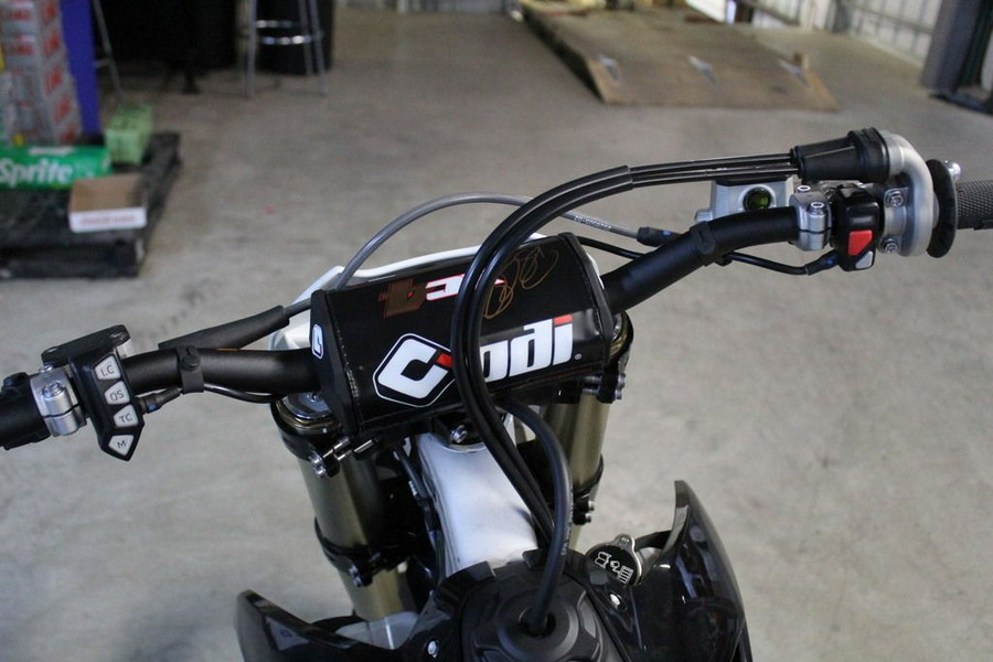 2025 Triumph TF 450-RC Edition