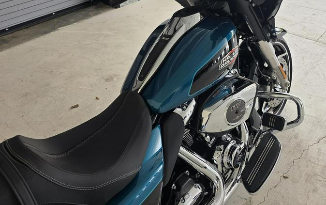 2026 Harley-Davidson® Street Glide® Teal Thunder / Vivid Black Chrome Trim