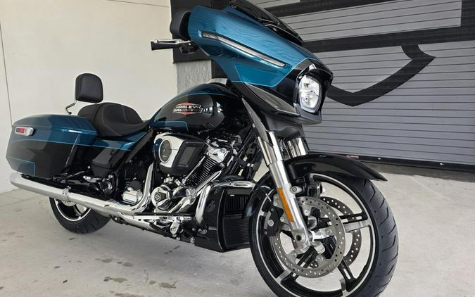 2026 Harley-Davidson® Street Glide® Teal Thunder / Vivid Black Chrome Trim