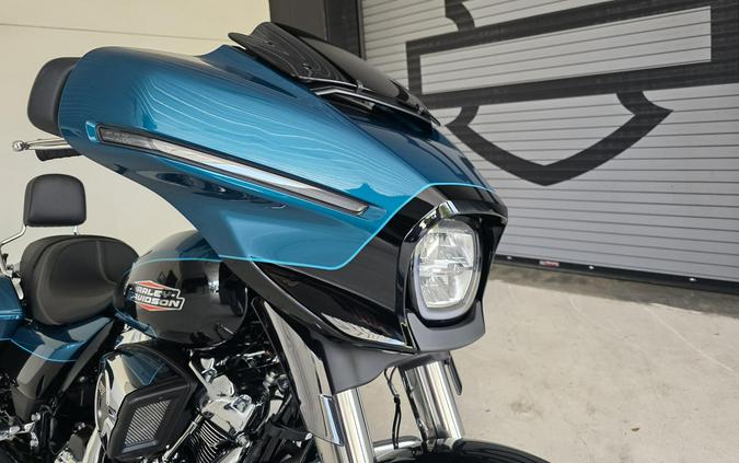 2026 Harley-Davidson® Street Glide® Teal Thunder / Vivid Black Chrome Trim