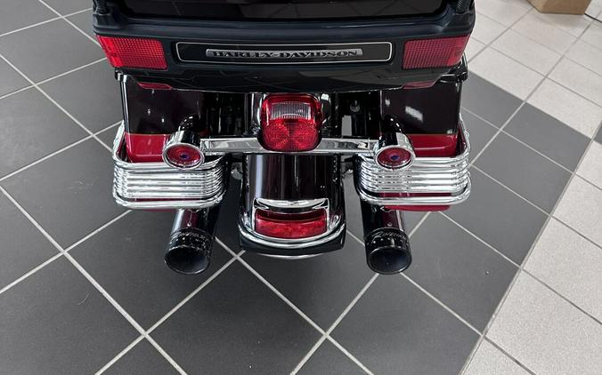 2010 Harley-Davidson® Electra Glide® Ultra Classic® Merlot Sunglo/Cherry Red Sunglo