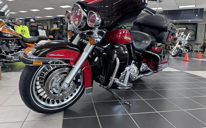 2010 Harley-Davidson® Electra Glide® Ultra Classic® Merlot Sunglo/Cherry Red Sunglo