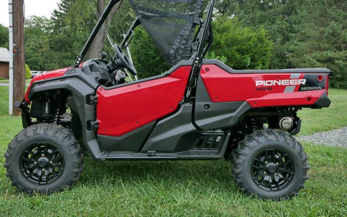 2024 Honda Pioneer 1000 Deluxe