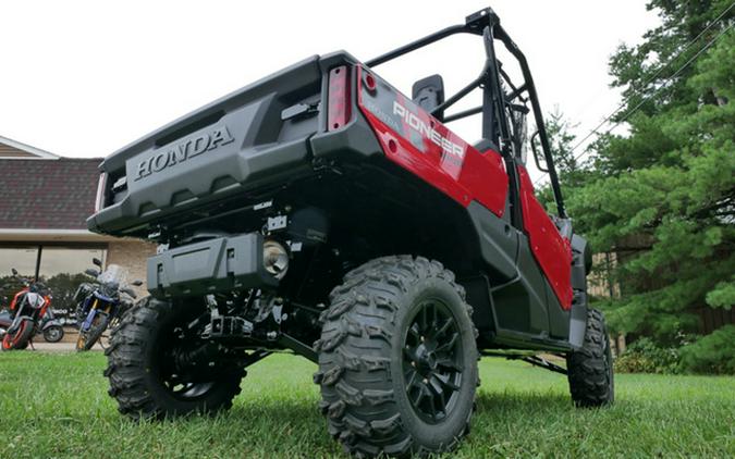 2024 Honda Pioneer 1000 Deluxe