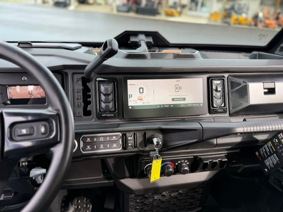 2026 Can-Am Defender Limited HD11