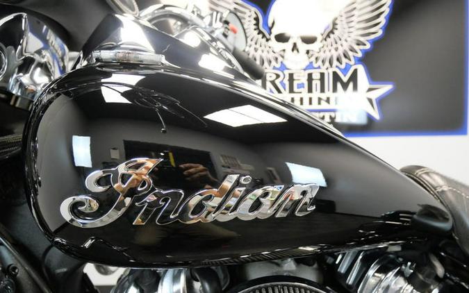 2016 Indian Motorcycle® Springfield™ Thunder Black