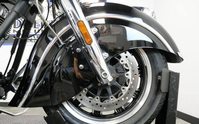 2016 Indian Motorcycle® Springfield™ Thunder Black