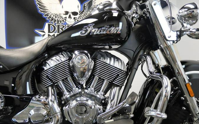 2016 Indian Motorcycle® Springfield™ Thunder Black