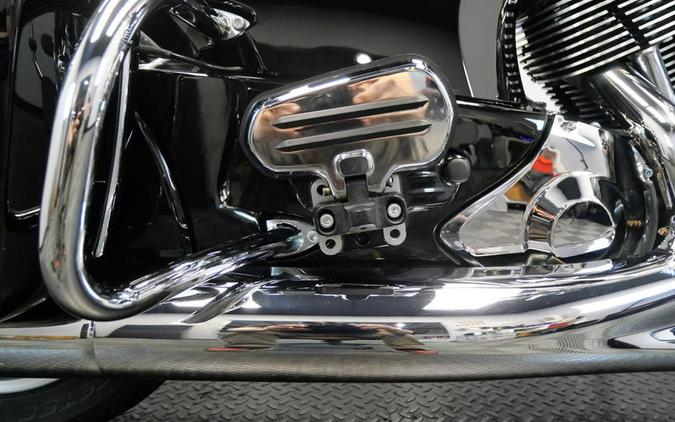 2016 Indian Motorcycle® Springfield™ Thunder Black
