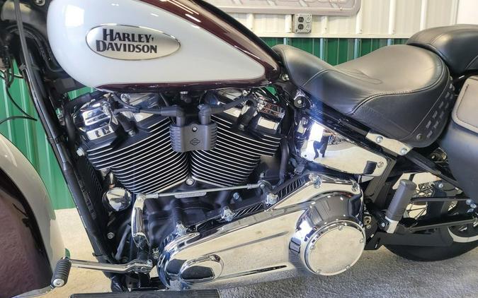 2021 Harley-Davidson® FLHC - Heritage Classic