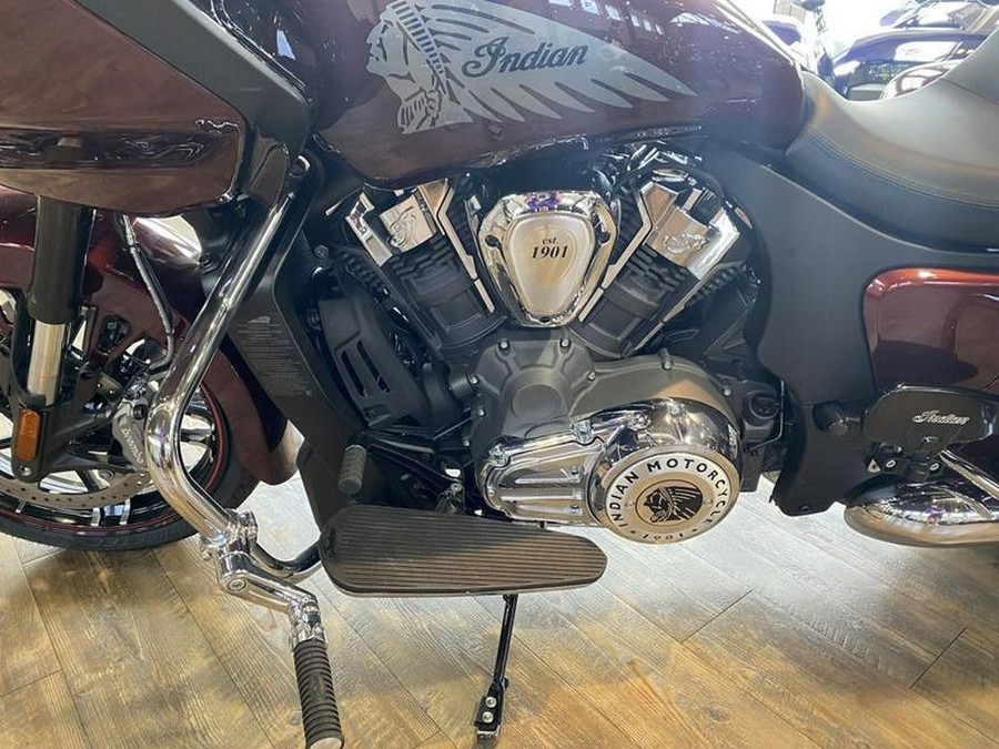 2023 Indian Motorcycle® Challenger® Limited Maroon Metallic