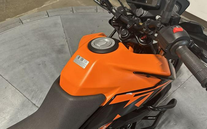 2024 KTM Adventure 390