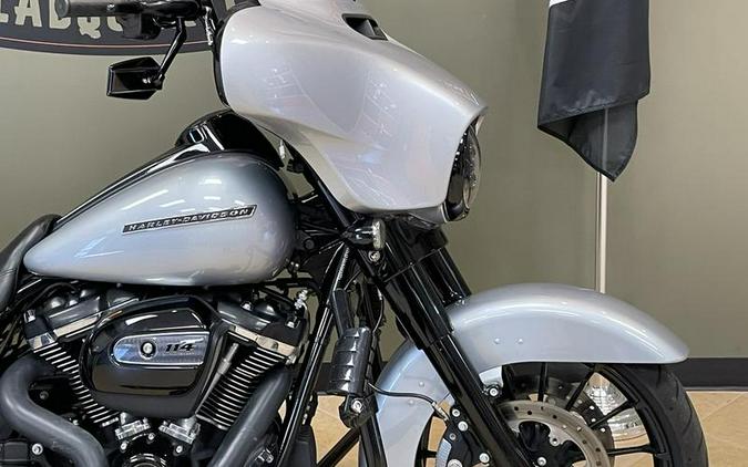 2019 Harley-Davidson® FLHXS - Street Glide® Special