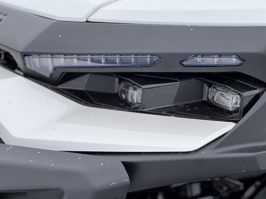 2026 Can-Am® Defender Limited HD11