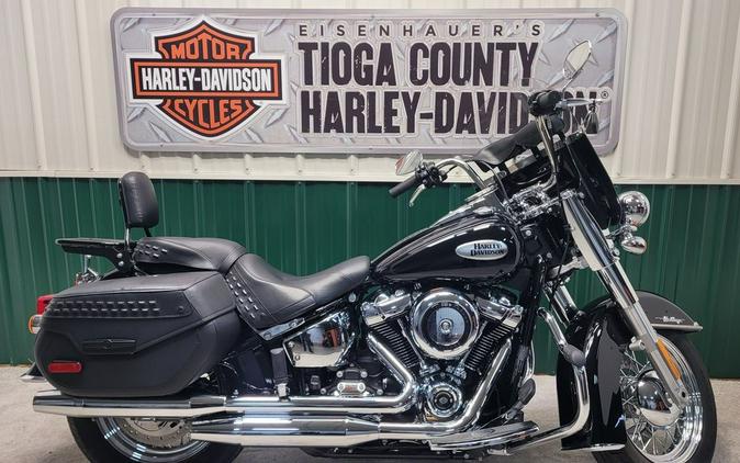 2021 Harley-Davidson® FLHC - Heritage Classic