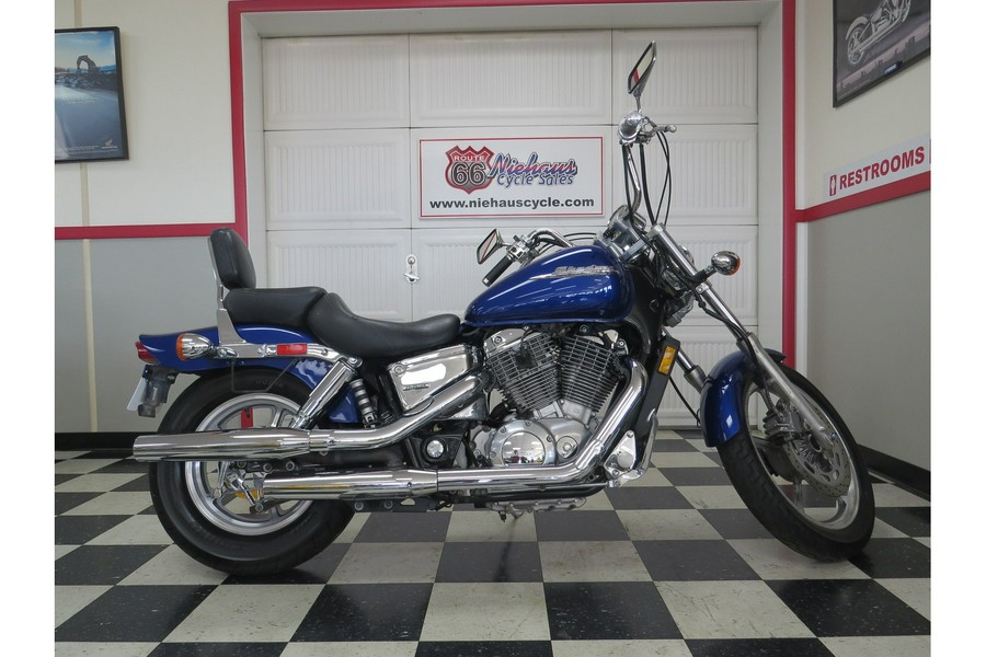 2004 Honda VT1100C SHADOW