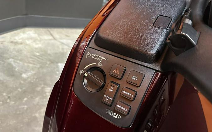 2006 Honda Gold Wing Audio / Comfort / Navi