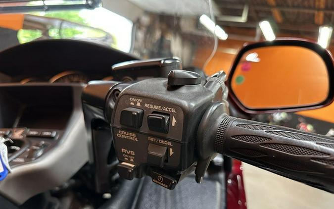 2006 Honda Gold Wing Audio / Comfort / Navi