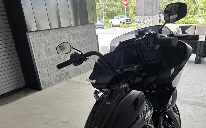 2026 Harley-Davidson® Road Glide® Vivid Black Black Trim