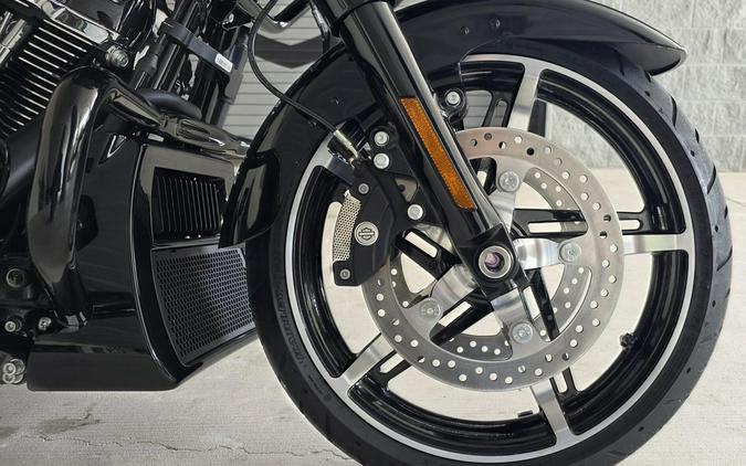 2026 Harley-Davidson® Road Glide® Vivid Black Black Trim