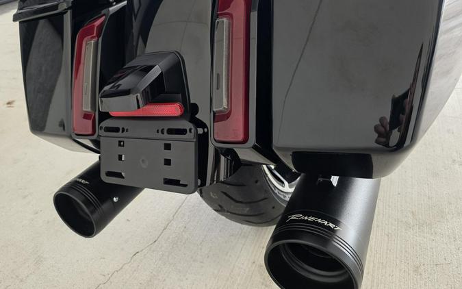 2026 Harley-Davidson® Road Glide® Vivid Black Black Trim